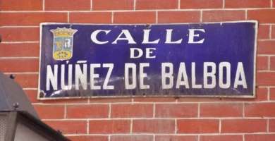 Placa de la calle de Núñez de Balboa de Madrid, sede de ARAG SE en España