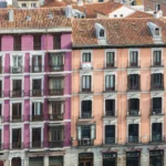 Bloque de viviendas en la calle Bailen, Madrid (foto de archivo)