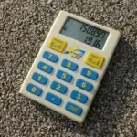 Calculadora de moneda sobre documentos, foto de archivo (índice de precios de seguros 2026)