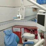 Sillón dental en la consulta de una clínica odontológica