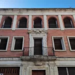Vivienda unifamiliar de dos plantas, seguro de hogar